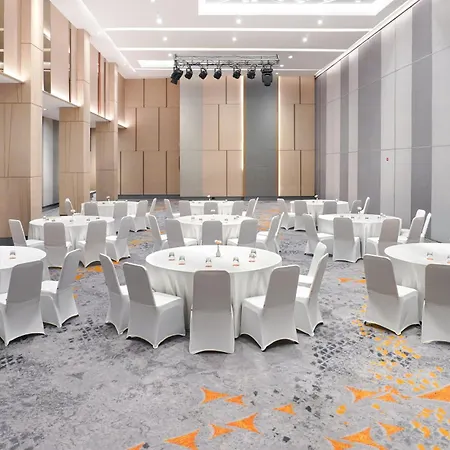 Harris Hotel & Conventions Bundaran Satelit Surabaya-2